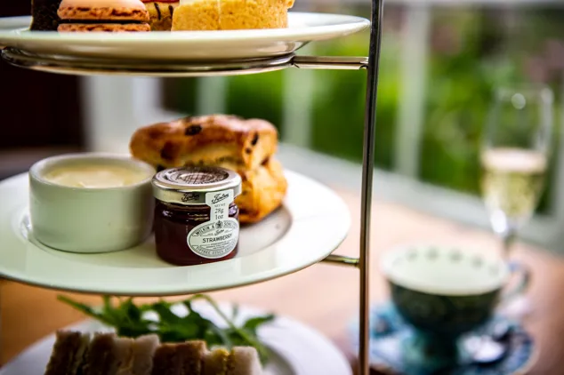 A tray of food on a table

AI-generated content may be incorrect.