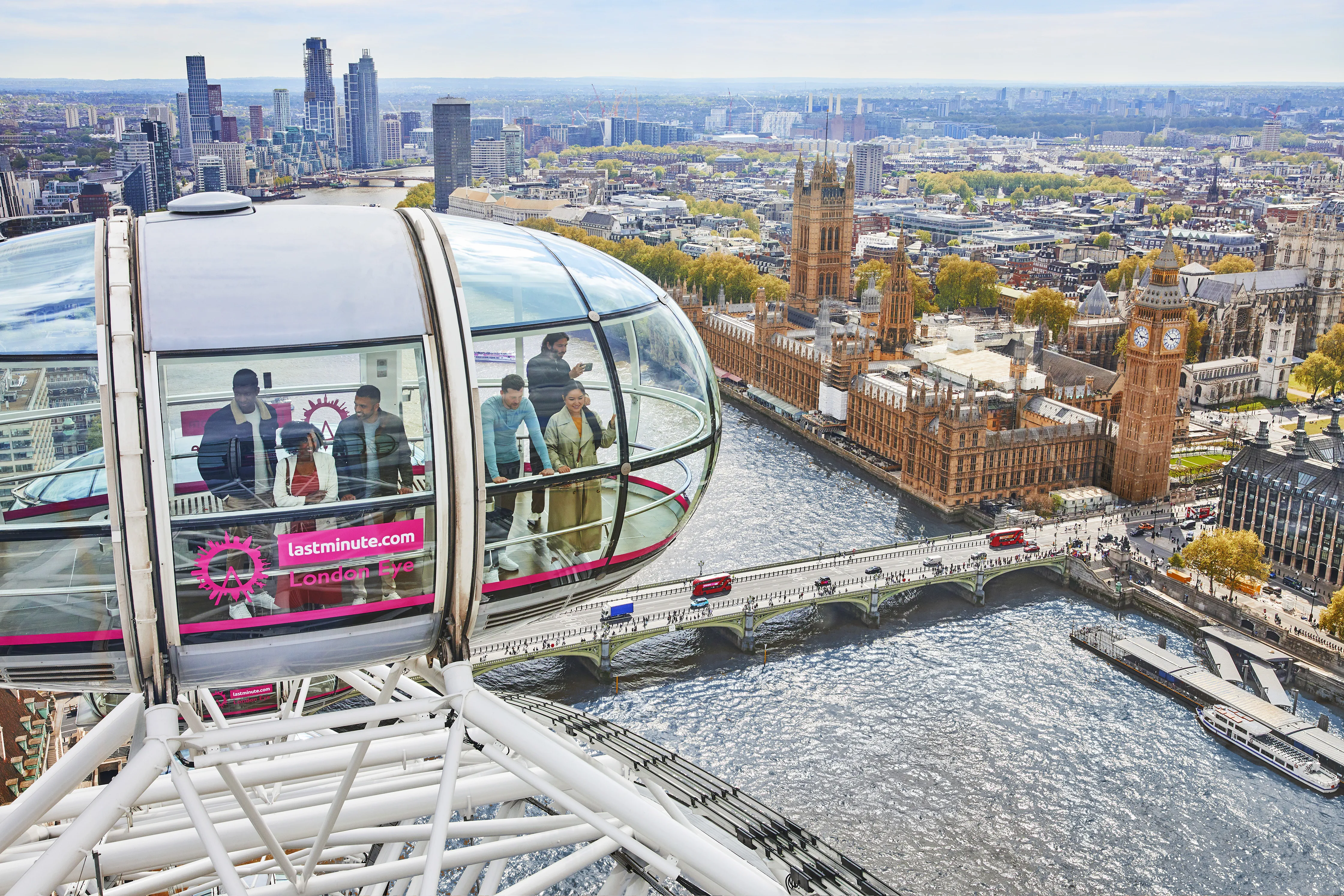 22747 London Eye 1B C Pod To Pod 055 Rgb Ns