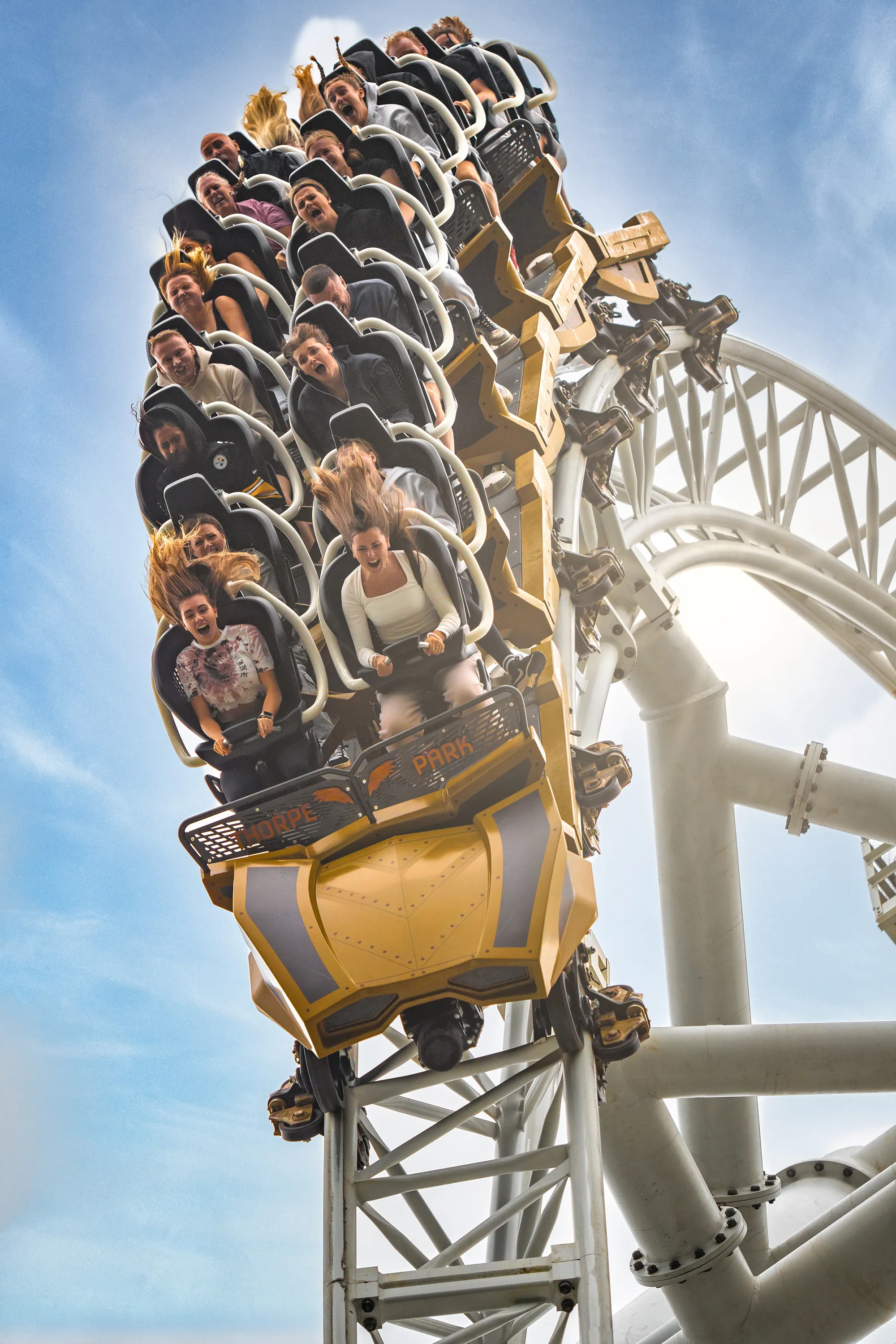 Mackrides Hyperia 24 (1)