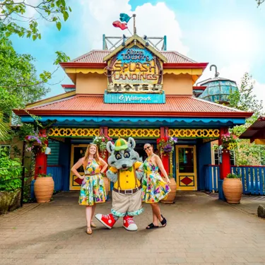 Splash Landings Hotel Exterior