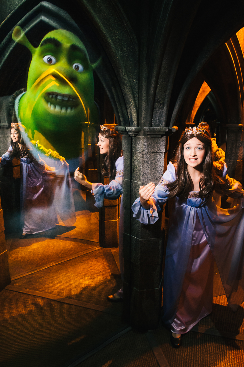Shrek's Adventure! London Sleeping Beauty In Mirror Maze