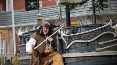 Pirates (2)