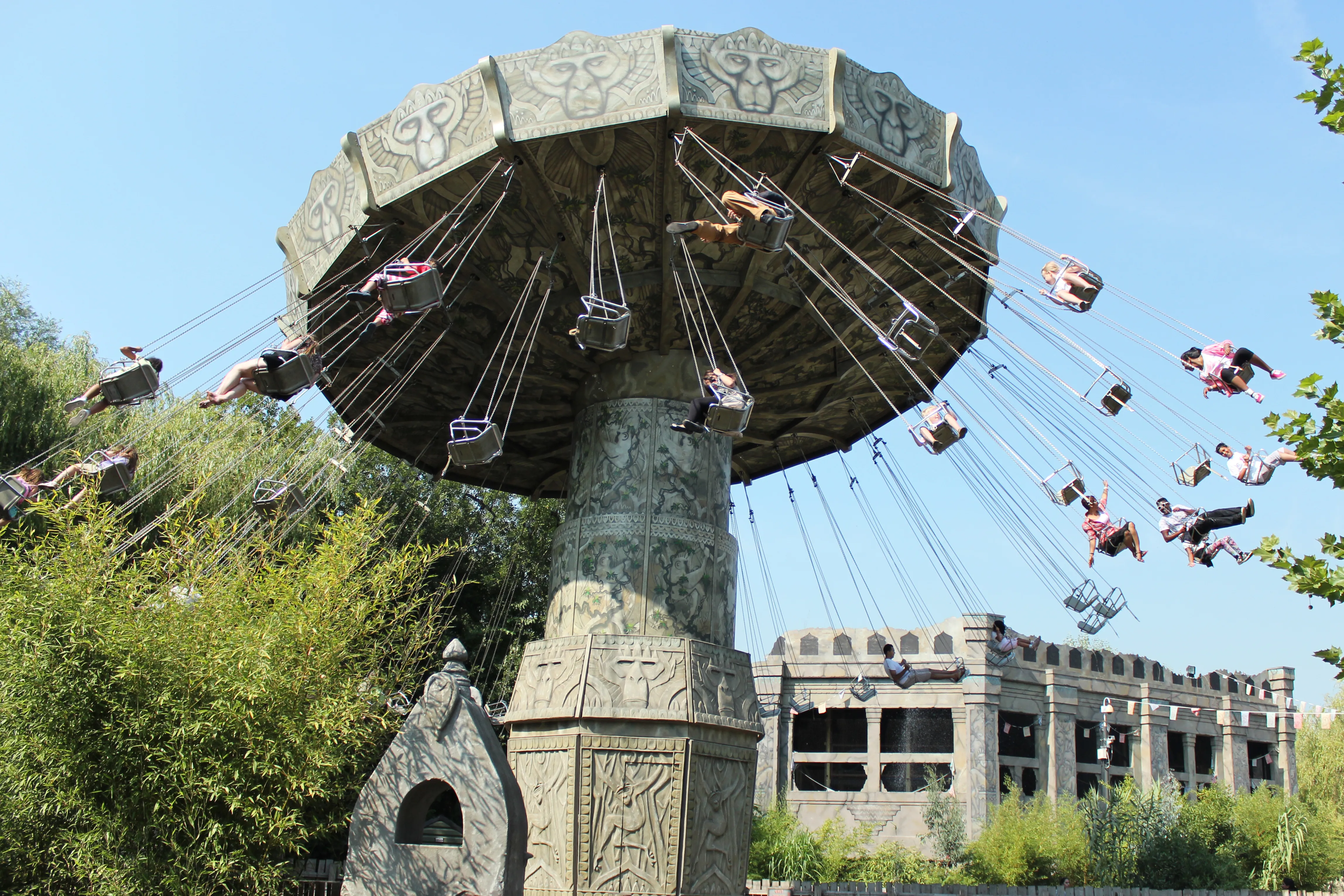 Monkey Swinger at Chessington World of Adventures Resort