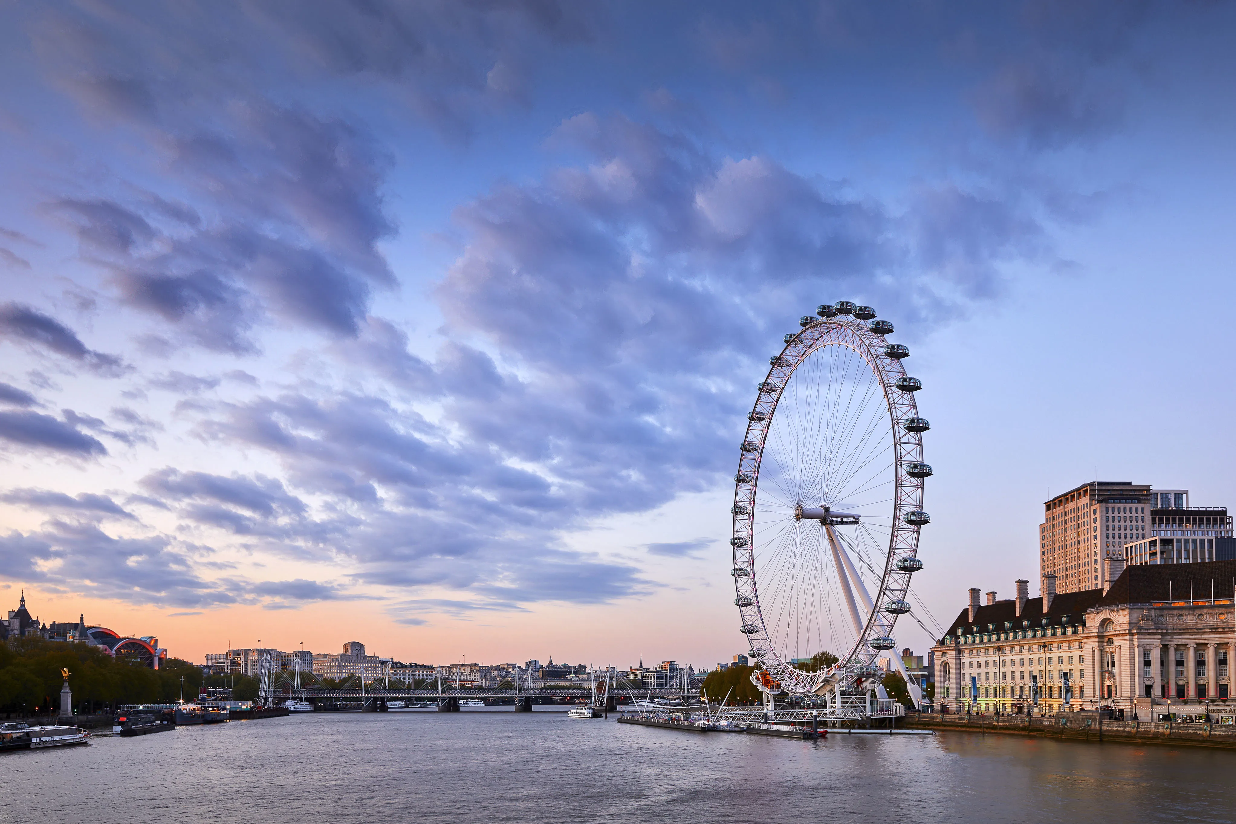 London Eye - A Popular Ferris Wheel on the River Thames – Go Guides